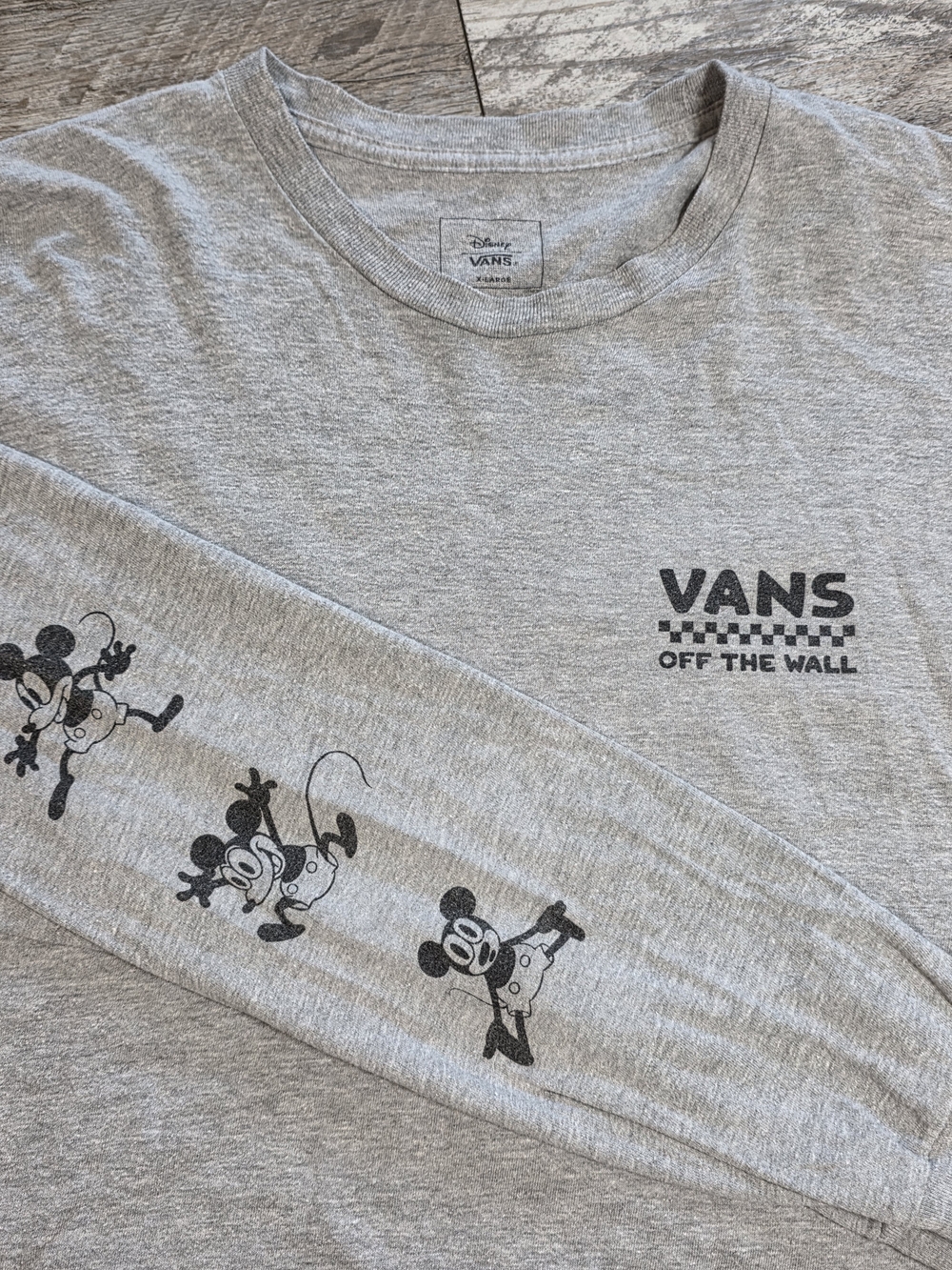 Vans x Disney Mickey Mouse 90th Plane Crazy Retro Inspired Graphic Tee Sz XL